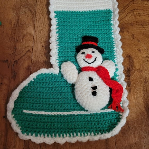 Vintage Crochet Christmas Stockings Snowman Christmas Tree Red Green - Picture 2 of 3